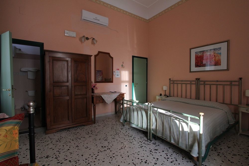 Hotel Posta Сиракузы Экстерьер фото